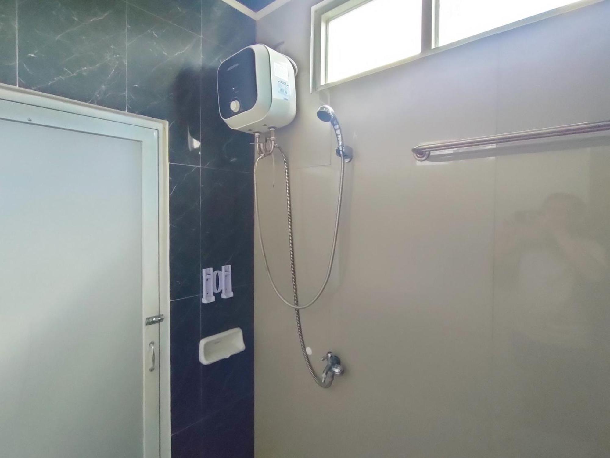 Reddoorz Syariah Near Stasiun Wates Ξενοδοχείο Wates  Εξωτερικό φωτογραφία