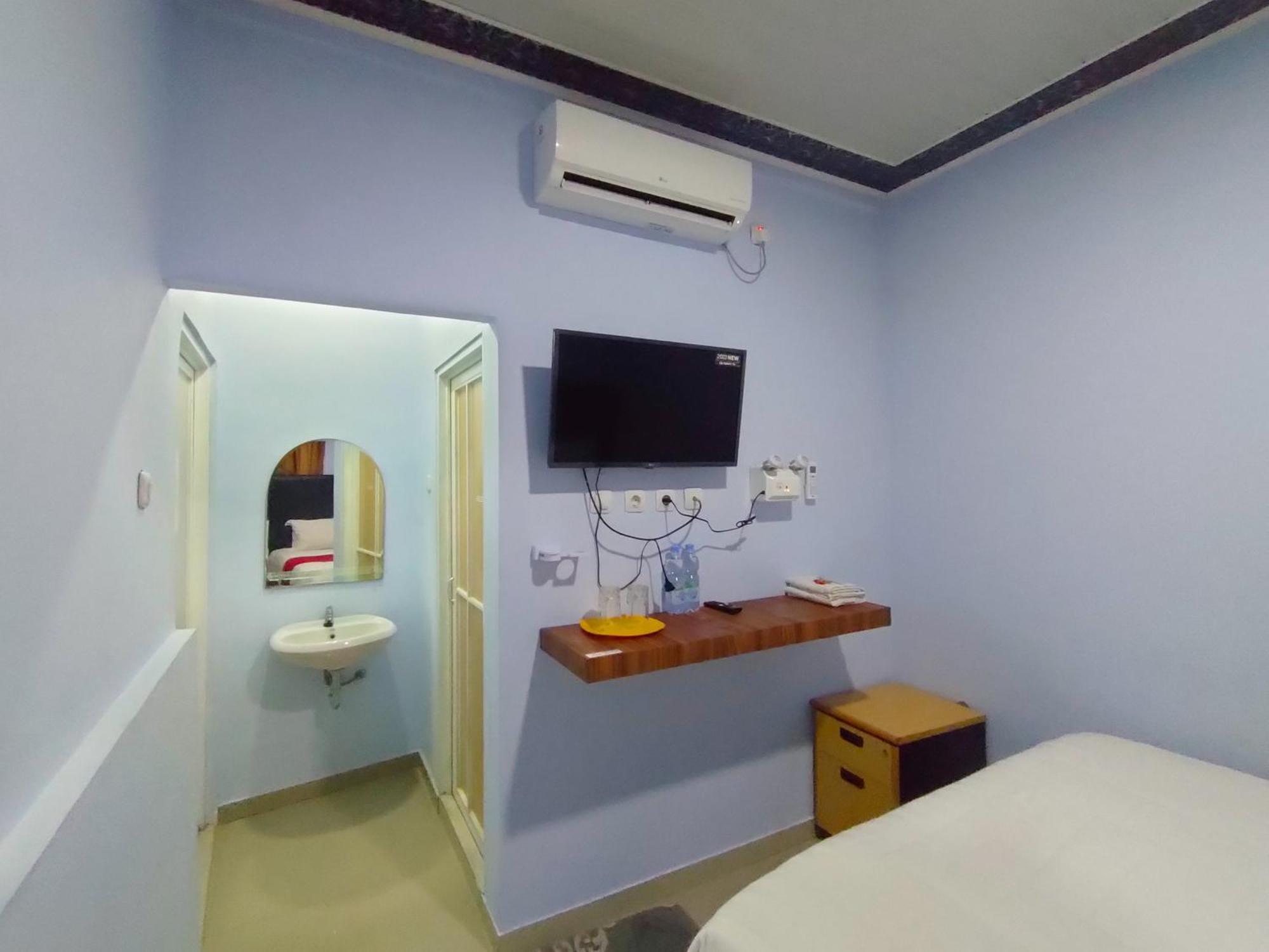 Reddoorz Syariah Near Stasiun Wates Ξενοδοχείο Wates  Εξωτερικό φωτογραφία