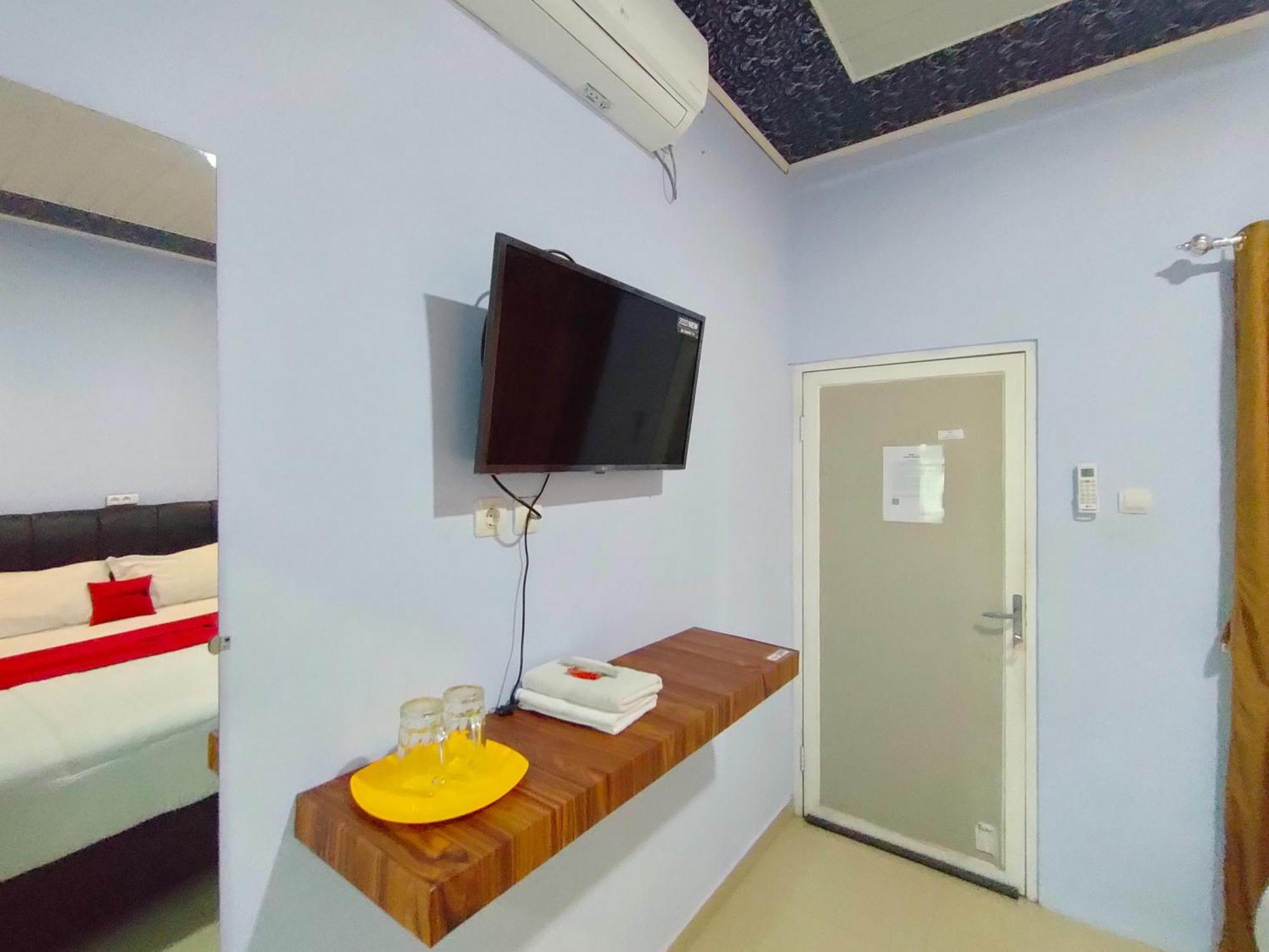 Reddoorz Syariah Near Stasiun Wates Ξενοδοχείο Wates  Εξωτερικό φωτογραφία